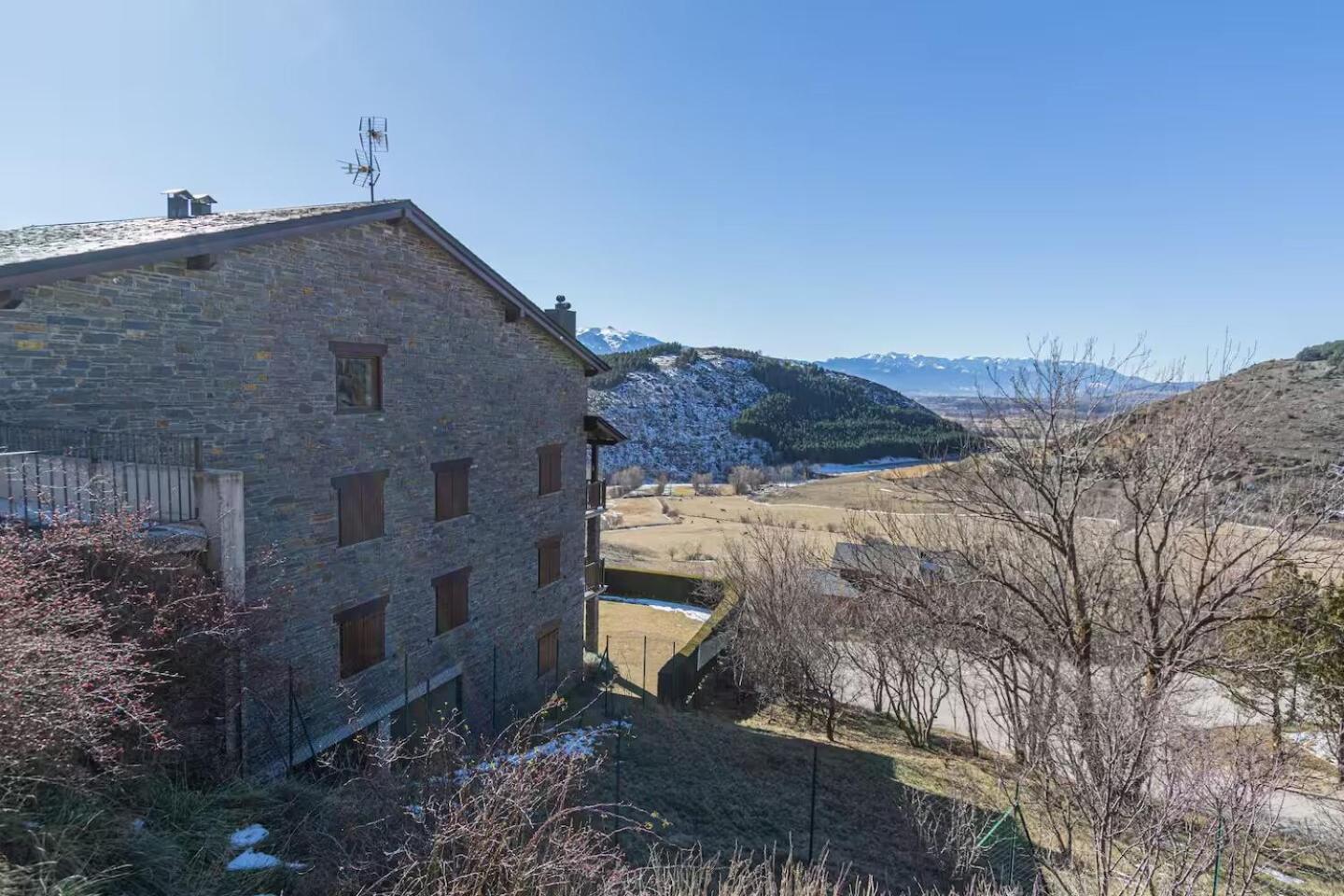 Apartament Les Costes Del Cadi Estavar Екстериор снимка